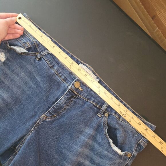 Torrid Distressed Skinny Jeans 20 - Picture 8 of 11